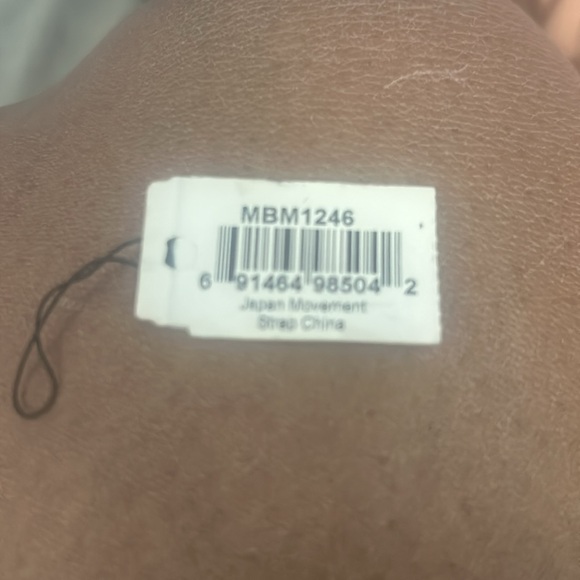 marc jacob’s watch with gold and black band - Picture 9 of 9